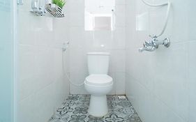 Urbanview Hotel Sky Batu Malang By Reddoorz